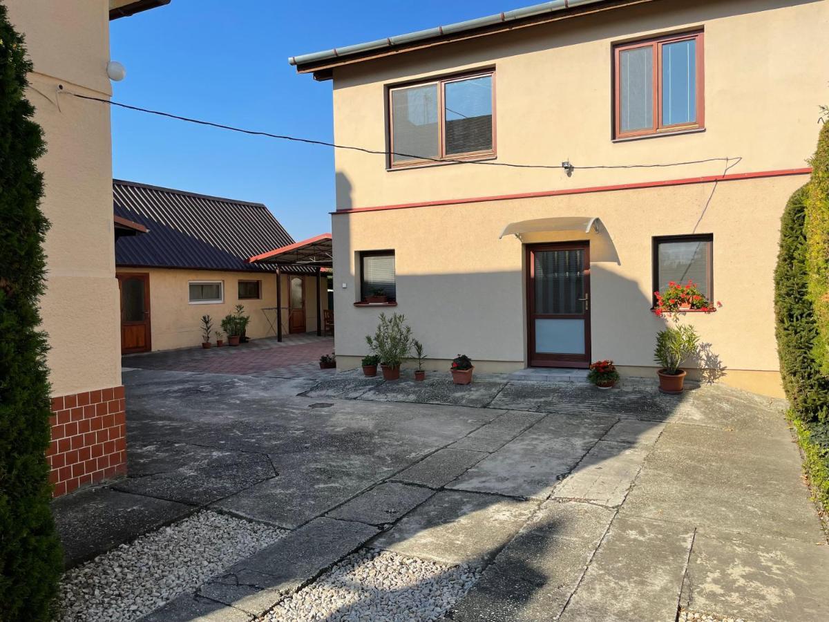 Apartmany Forro Rybarska Velky Meder Exterior photo